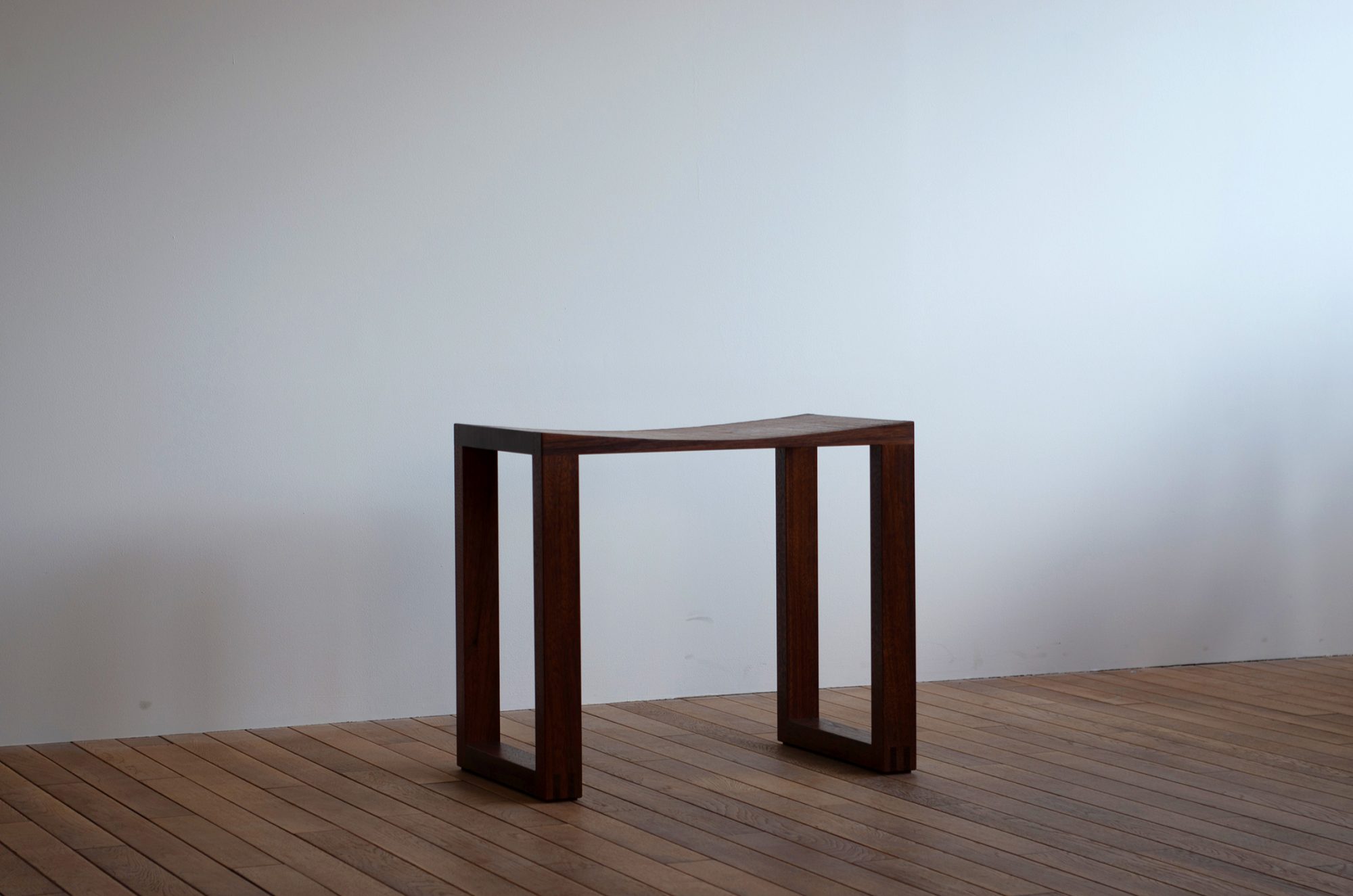 solid stool BlkWN -1